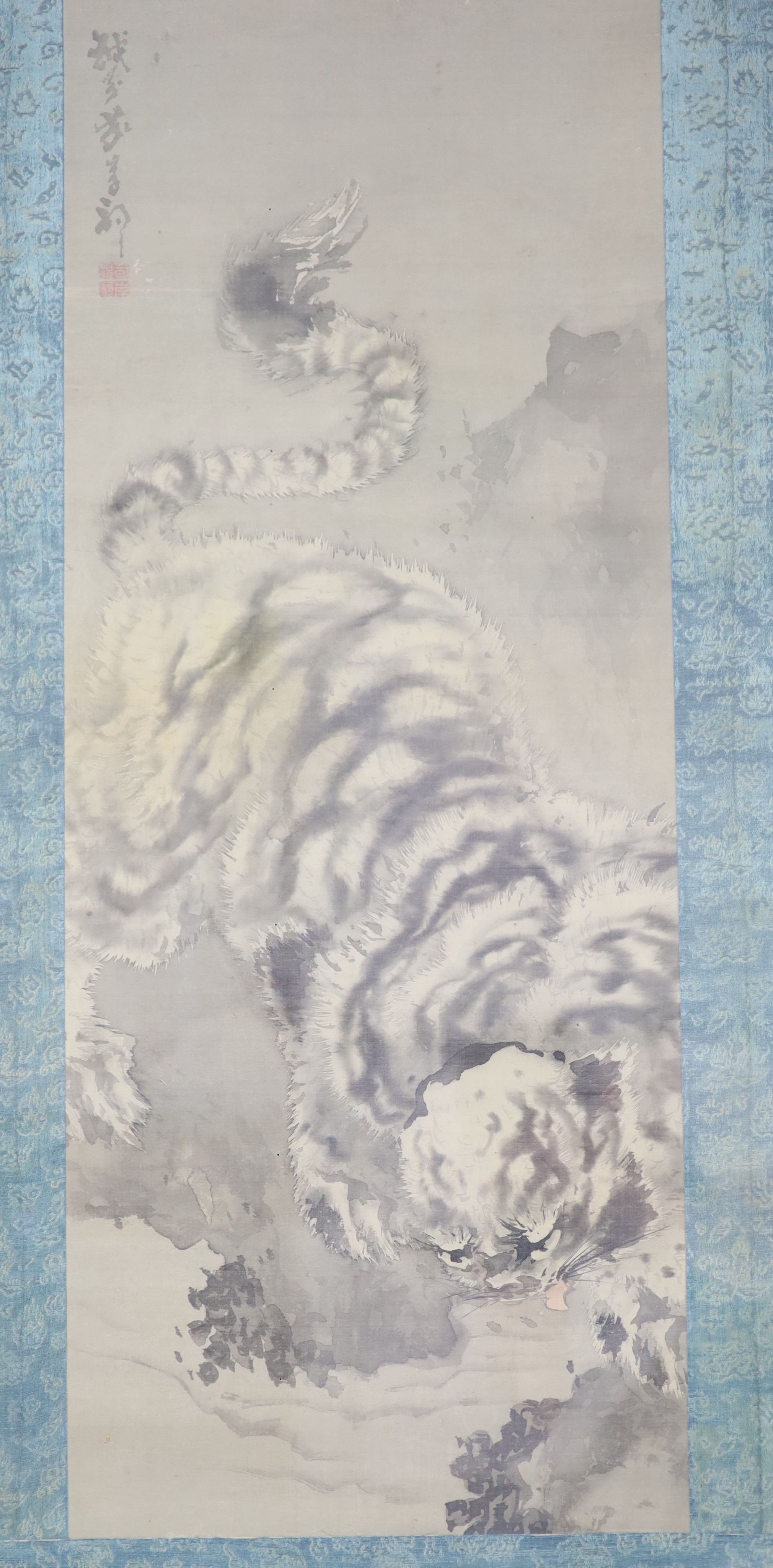 Kishi Ganku (1749-1838), a pair of Sumi paintings on silk of snow leopards, signed Tenkai Ganku, Images 104cm x 49.5cm